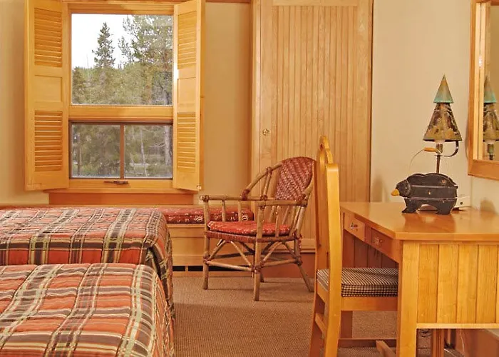 Hotel Snow Old Faithful